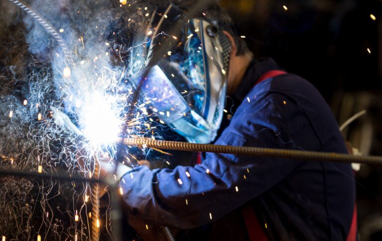 Overcoming Metal Fabrication Software Challenges for Manufacturers & Distributors